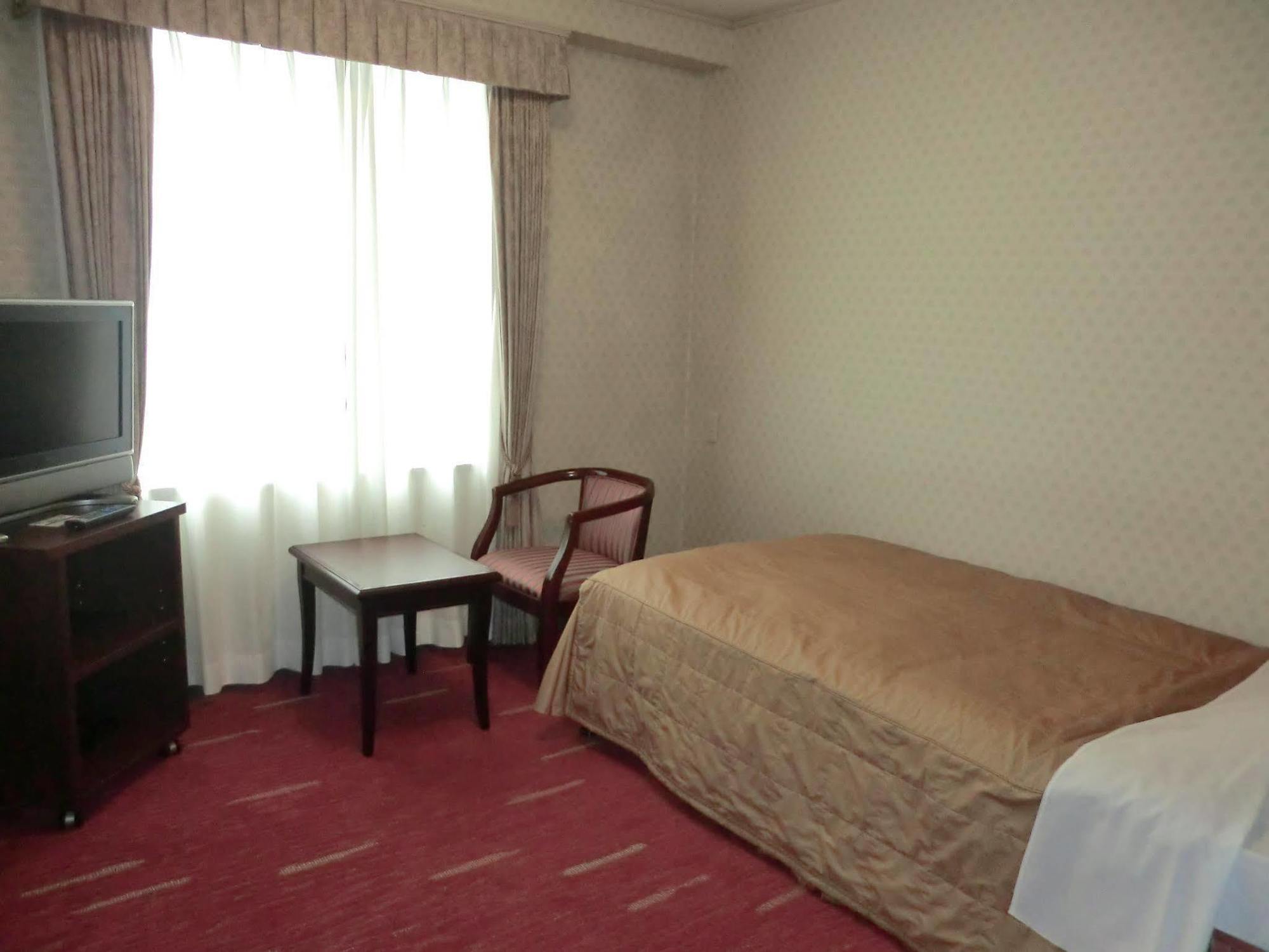 Takarazuka Hotel Exterior photo
